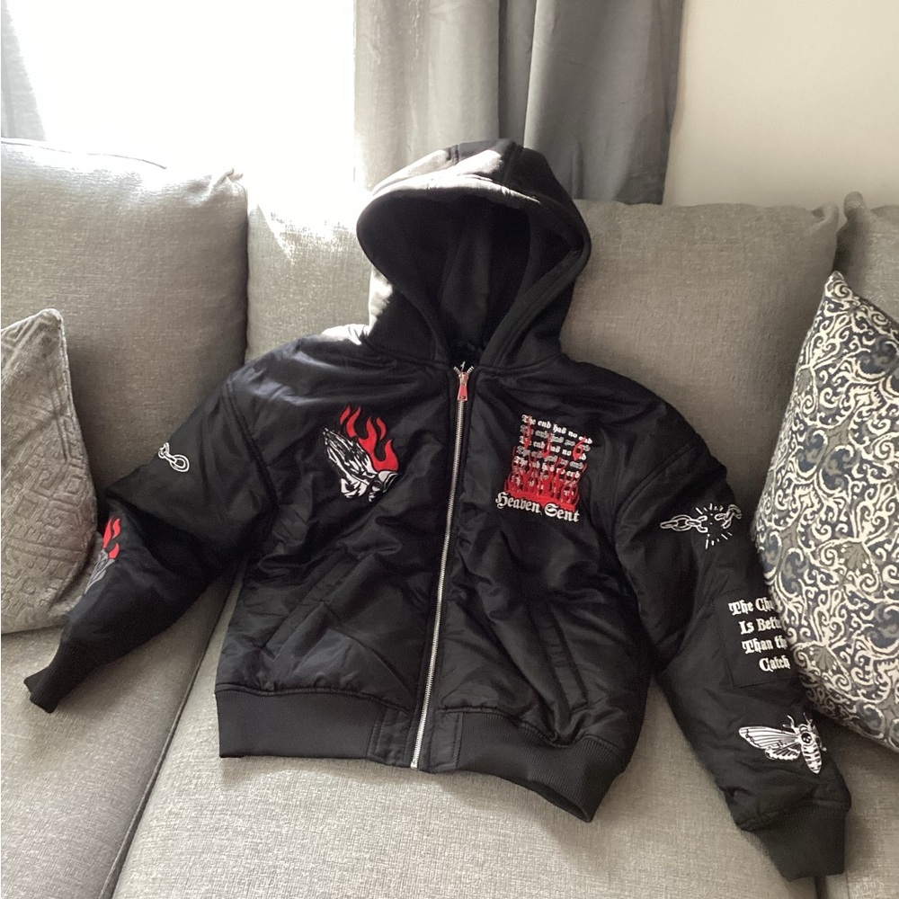 PacSun Nylon Black Hooded “Heaven Sent” Men’s Bomber Jacket, size Small